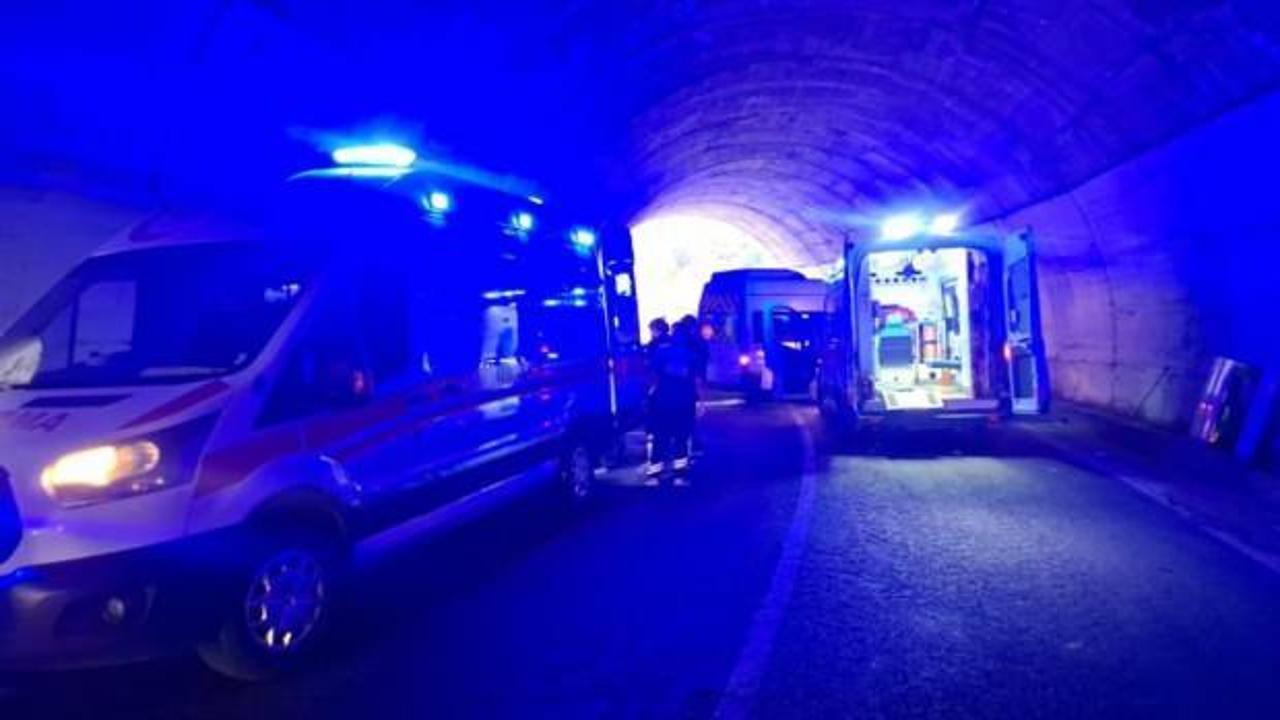Tunceli’de tünelde trafik kazası: 8 kişi yaralandı