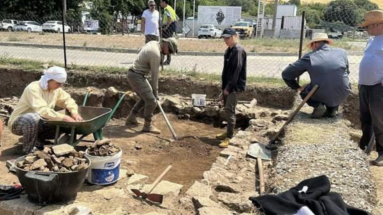 Antik liman kenti Parion'da 11'inci yüzyıla ait mezar grubu bulundu
