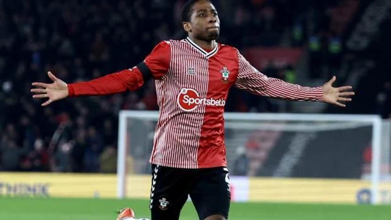 Beşiktaş yeni transferini resmen a&ccedil;ıkladı! Maliyeti hakkında &ccedil;ıkan haberlere yalanlama