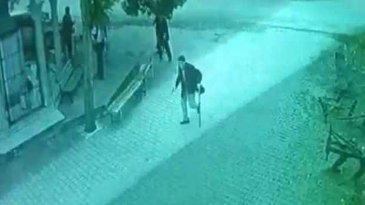 Bir elde baston, diğer elde silah... 93 yaşındaki adam köyü birbirine kattı: Yaralılar var