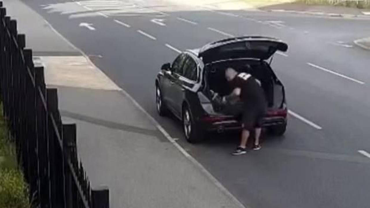 Cami önüne 4 kez fare bırakan kişiye ırkçı nefret suçundan ceza verildi