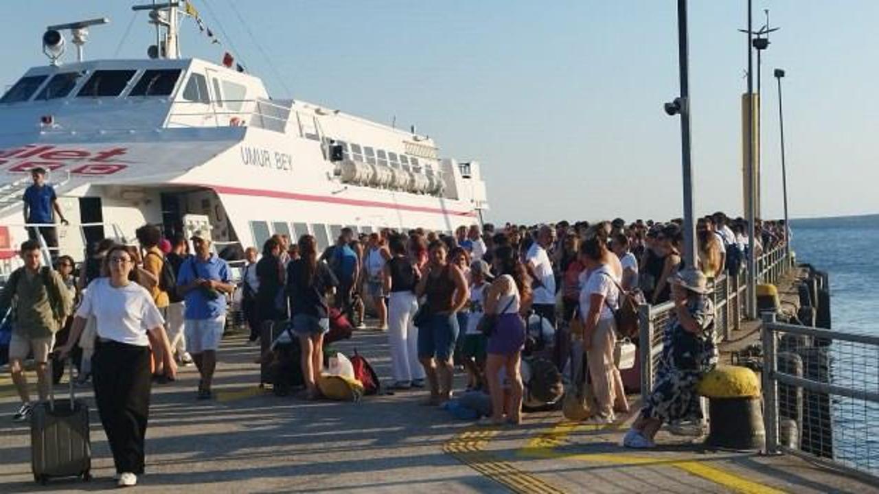 Deniz otobüsünde korkutan anlar: 440 yolcusuyla geri döndü