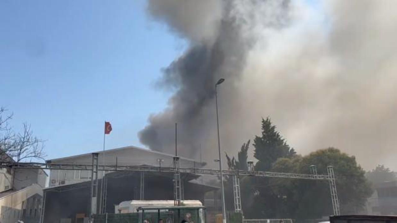 Esenyurt'ta bir fabrikada yangın çıktı