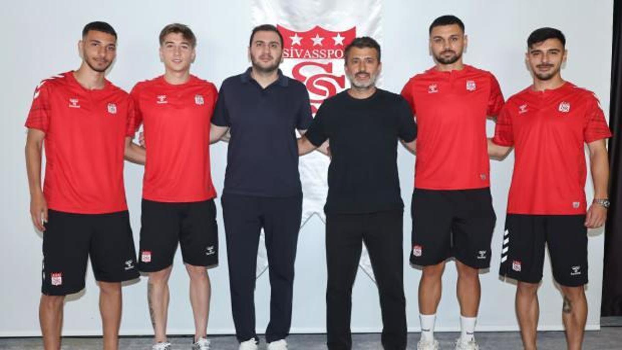 Sivasspor'dan transfer şov! 4 ismi birden duyurdular