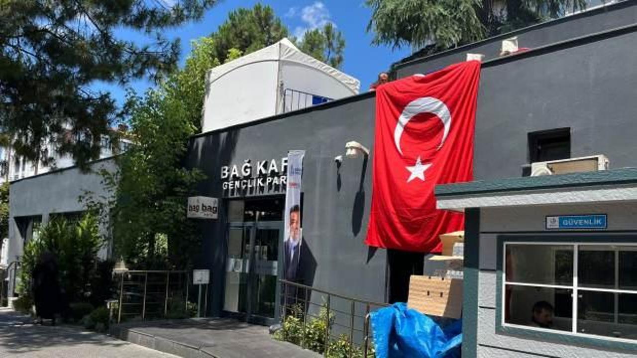 Cumhurbaşkanı Erdoğan'ın bayrak çağrısına Bağcılar'dan yanıt