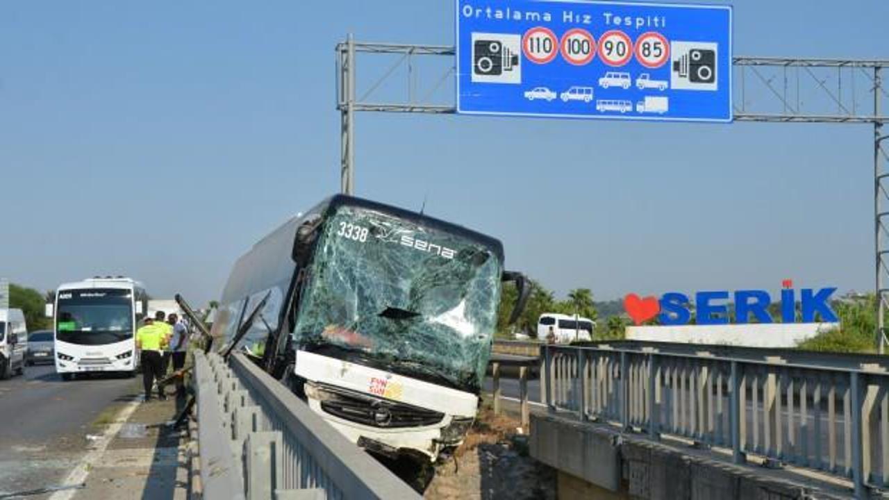 Otob&uuml;s faciaya ramak kala durdu!