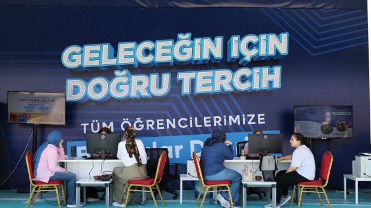 Bağcılar Belediyesi'nden öğrencilere ücretsiz tercih danışmanlığı 