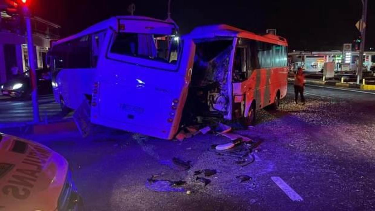 3 midib&uuml;s birbirine girdi, ortalık savaş alanına d&ouml;nd&uuml;: 6 yaralı