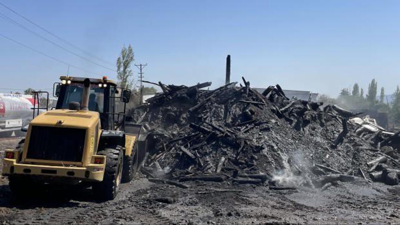 Amasya'da kereste deposunda yangın