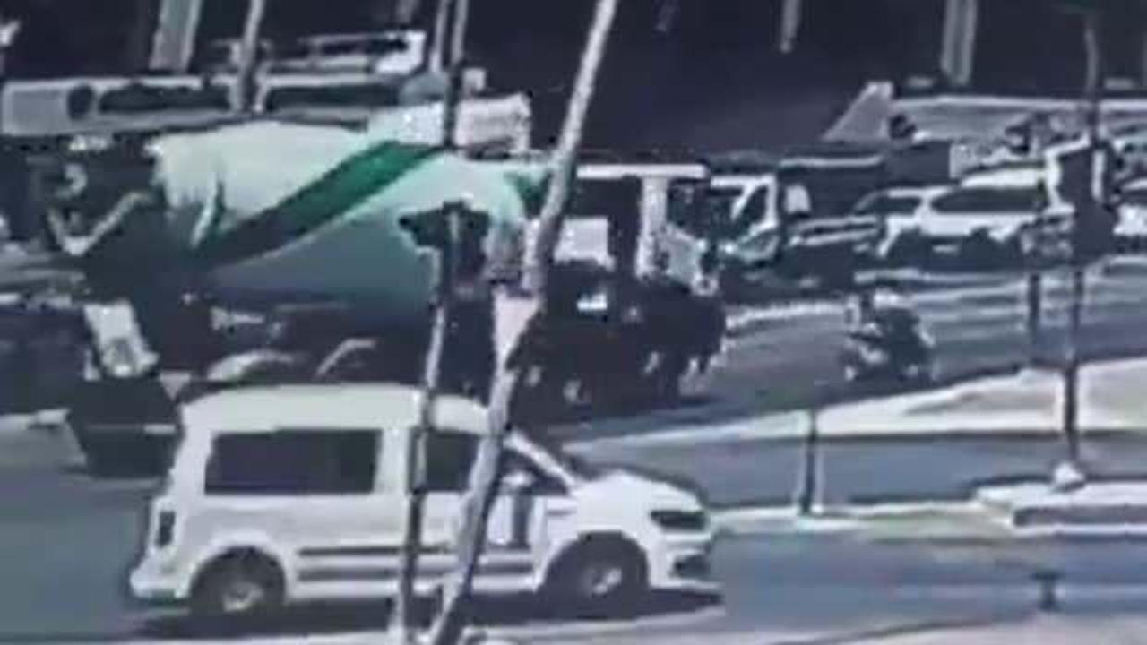 Beton mikserinin çarptığı motosikletin sürücüsü yaralandı, yanındaki annesi öldü