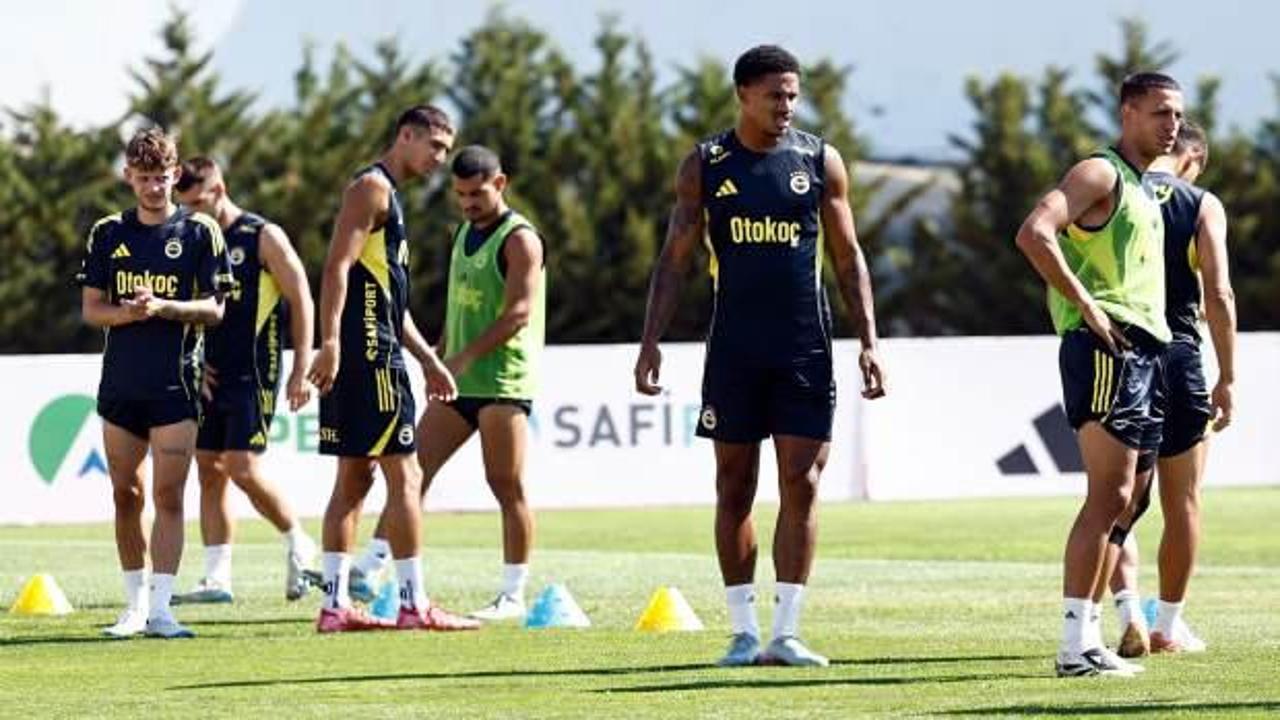 Fenerbah&ccedil;e, Portekiz'de &ccedil;alışmalarını s&uuml;rd&uuml;rd&uuml;