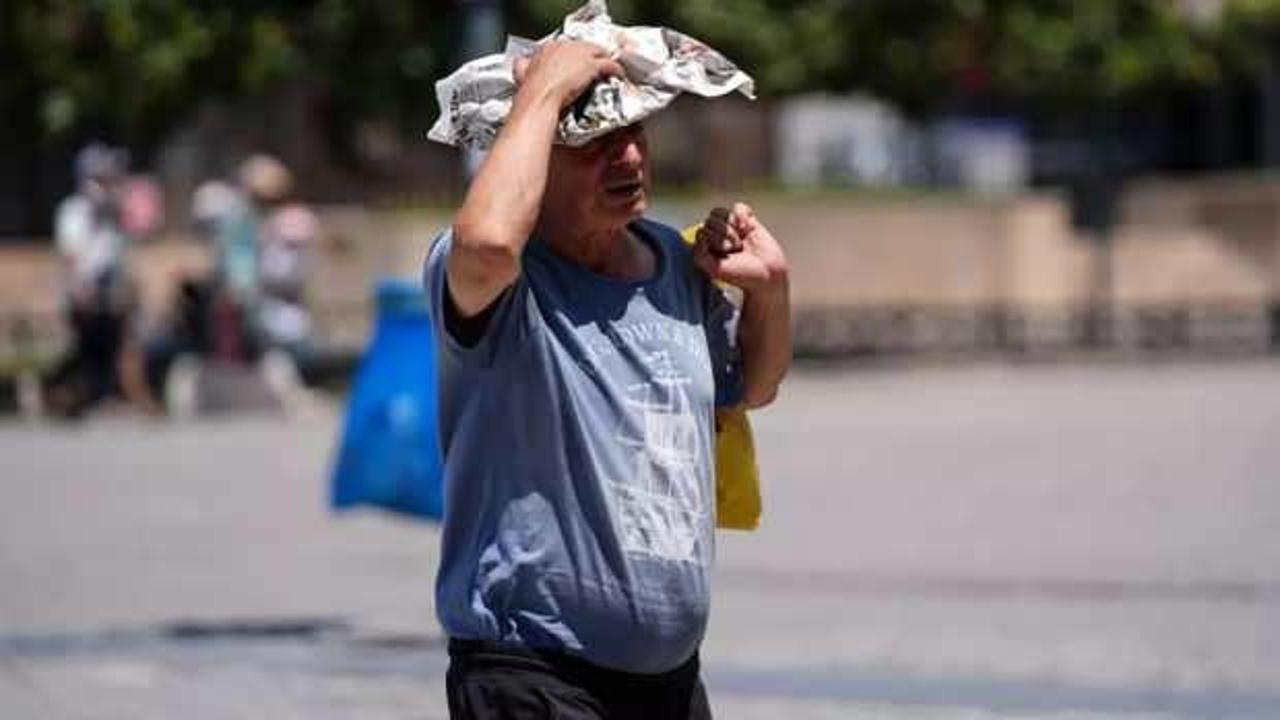 KKTC'de dışarıda çalışmak yasaklandı