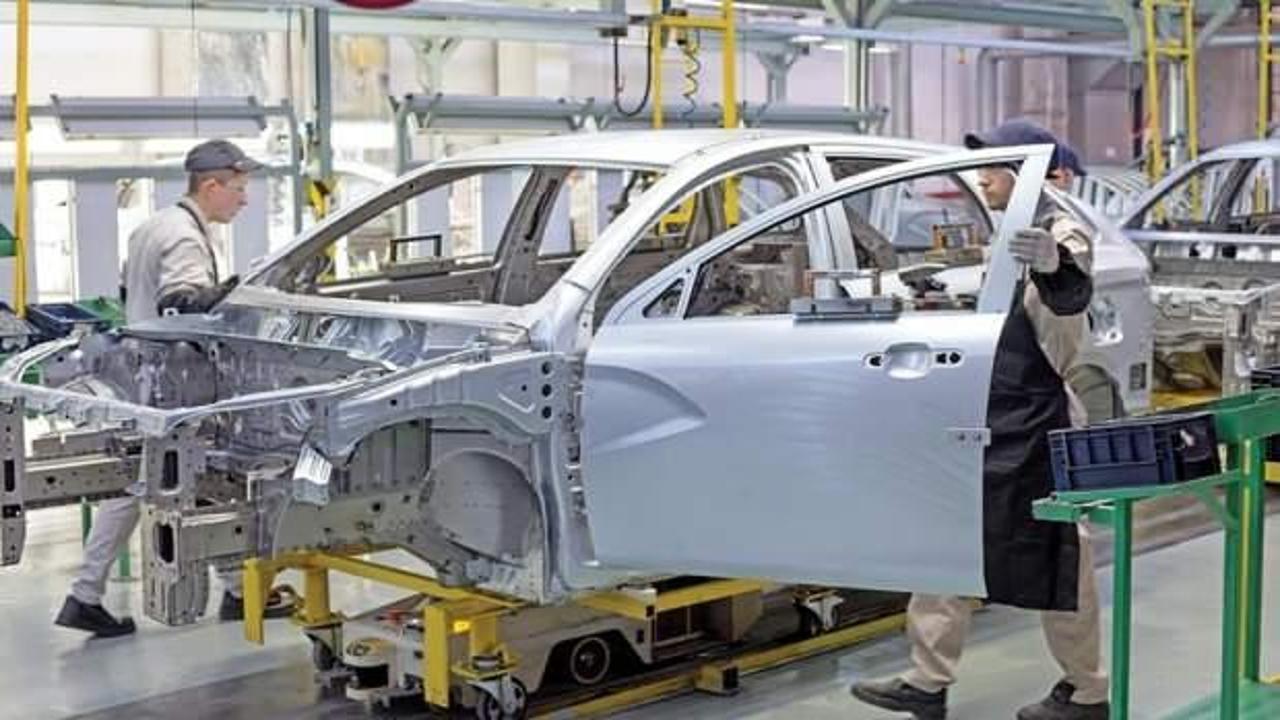 Otomobil üreticisi Avtovaz, çalışma günü sayısını azaltacak