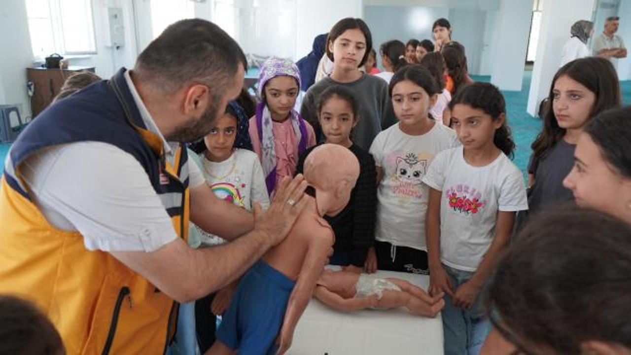 Uşak'ta 'Sağlıklı Çocuk Yaz Okulu' uygulaması: Sağlık, eğitim, spor el ele!