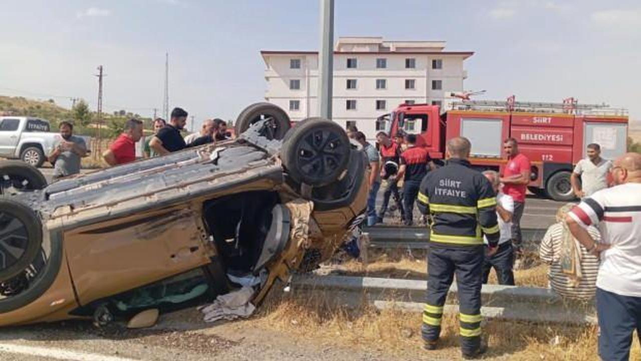 Siirt'te otomobil ile pikap &ccedil;arpıştı