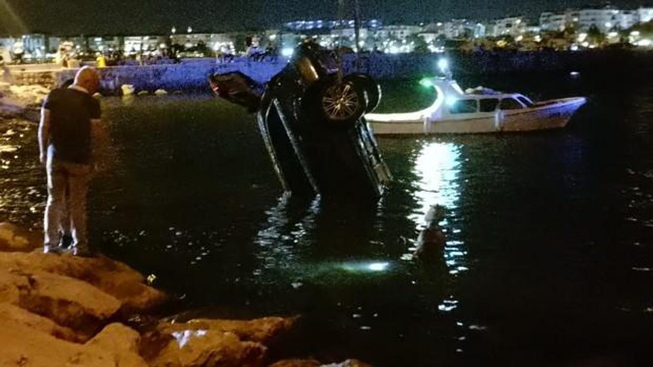 Silivri'de otomobil denize düştü; içindeki kişi son anda kurtuldu