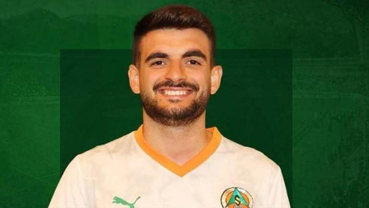 Sözleşmesi bitmişti! Türk stoper, Süper Lig'de kaldı