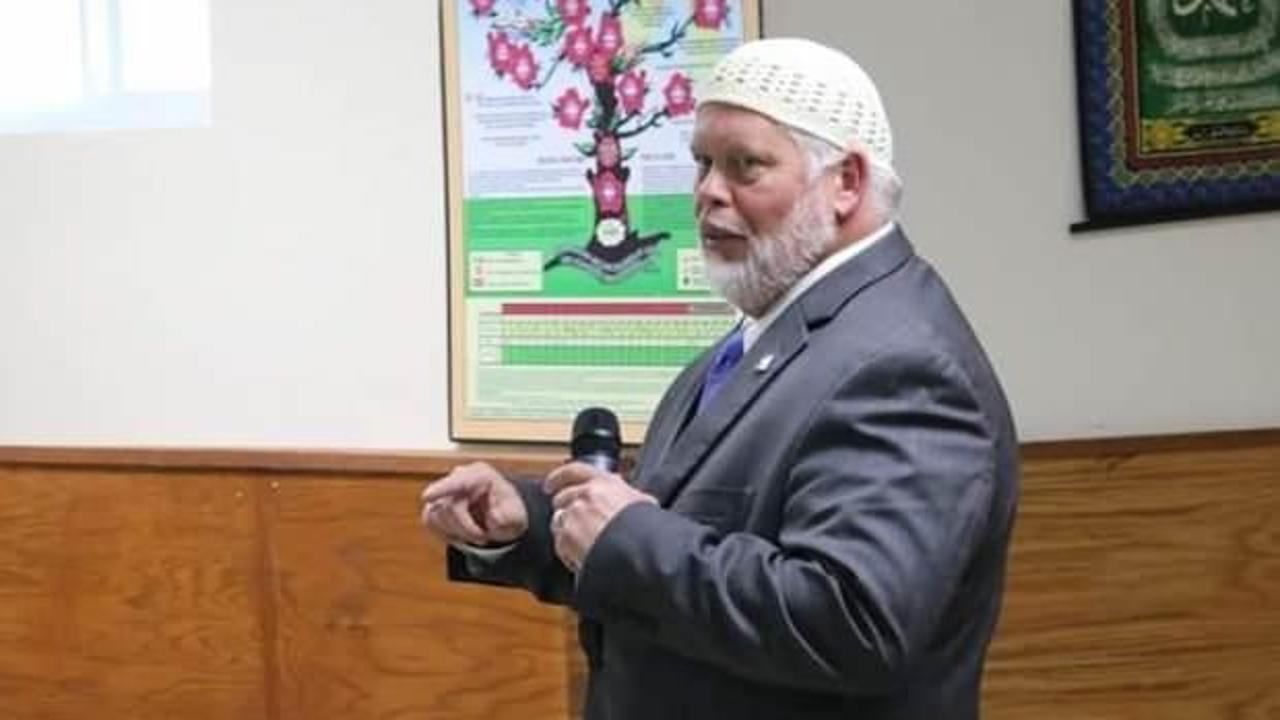 Bombalamayı planladığı İslam merkezinin başkanı oldu