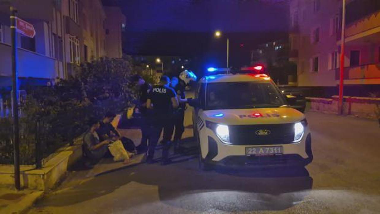 Edirne'de 5 d&uuml;zensiz g&ouml;&ccedil;men yakalandı