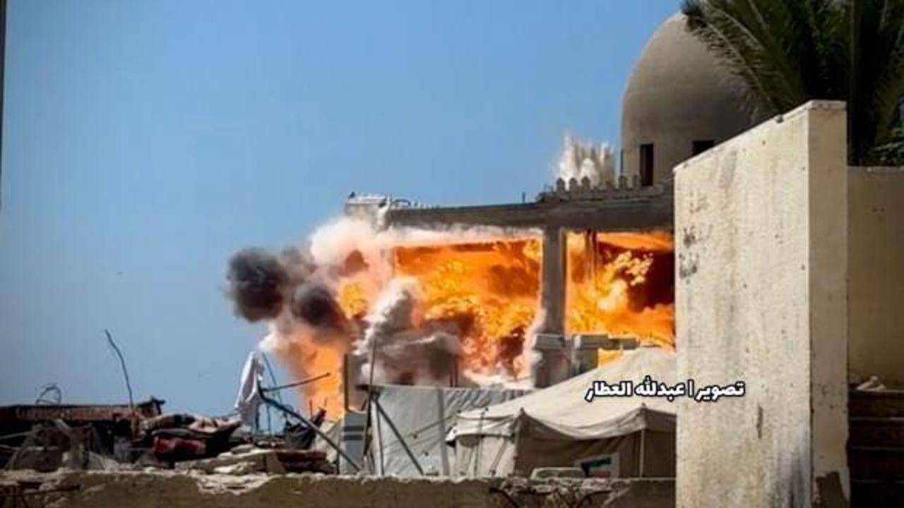 İsrail, Filistin Kızılay'ı karargahını bombaladı