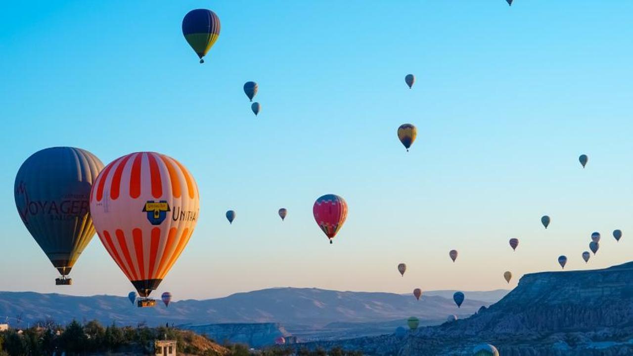 Kapadokya'da balonların dansı: Gökyüzünde bir masal!