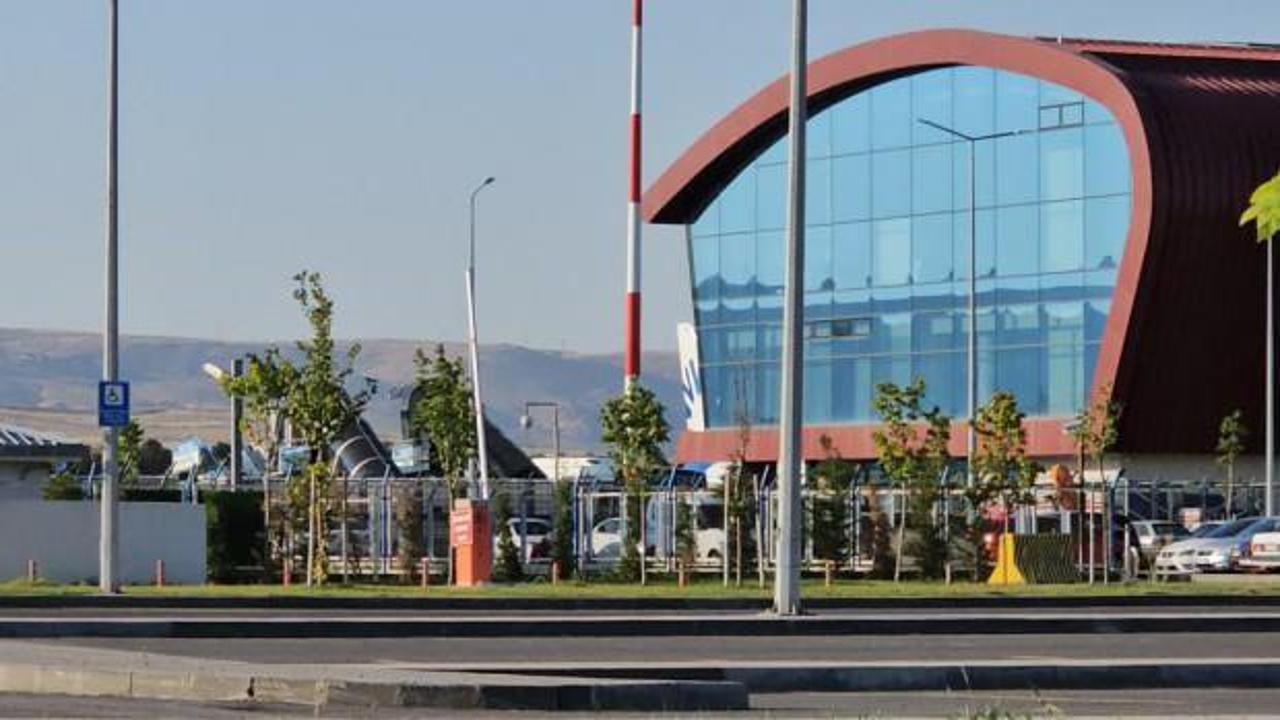 Kayseri'de yolcu uçağında uyuşturucu operasyonu!