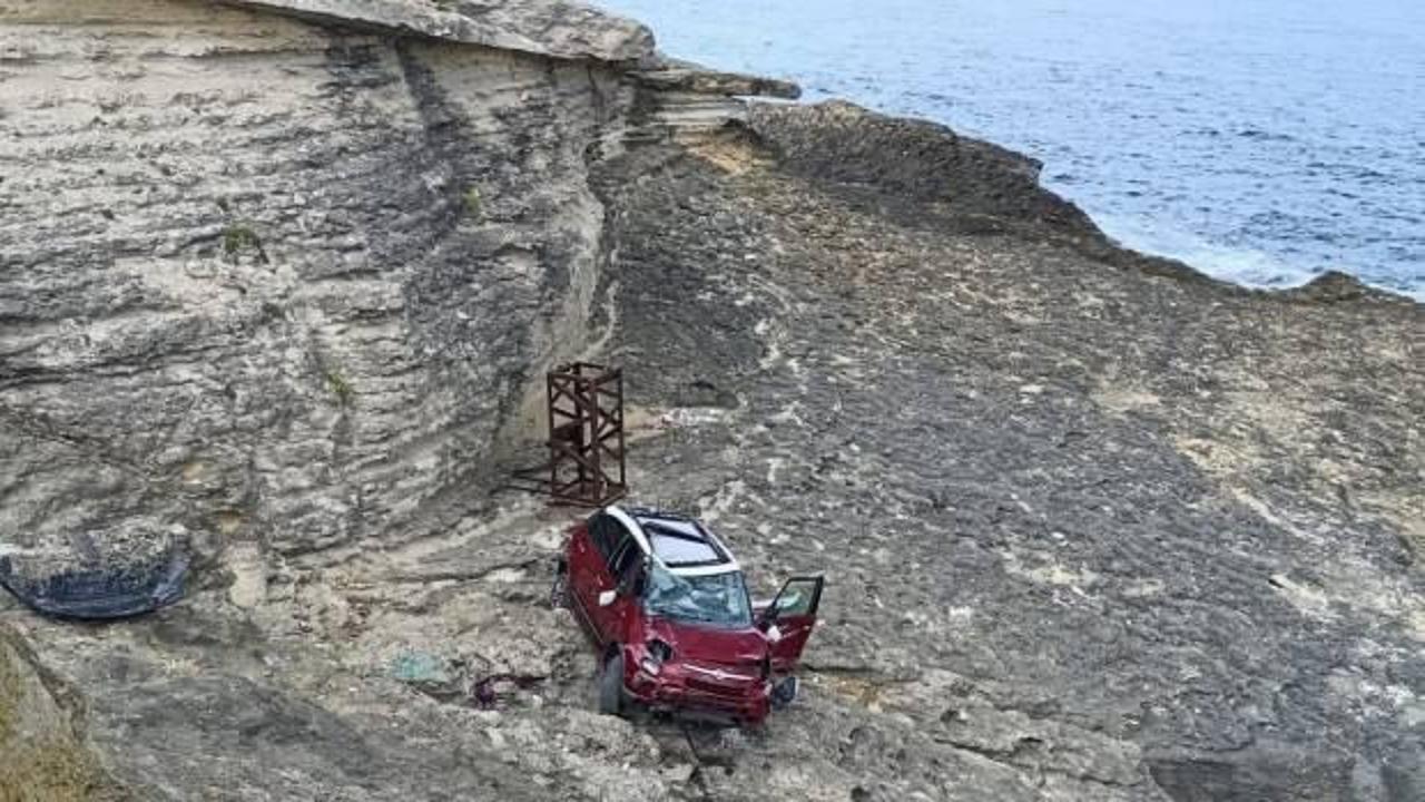 Pembe Kayalar'da korkunç kaza: El frenini unutunca aşağı uçtular