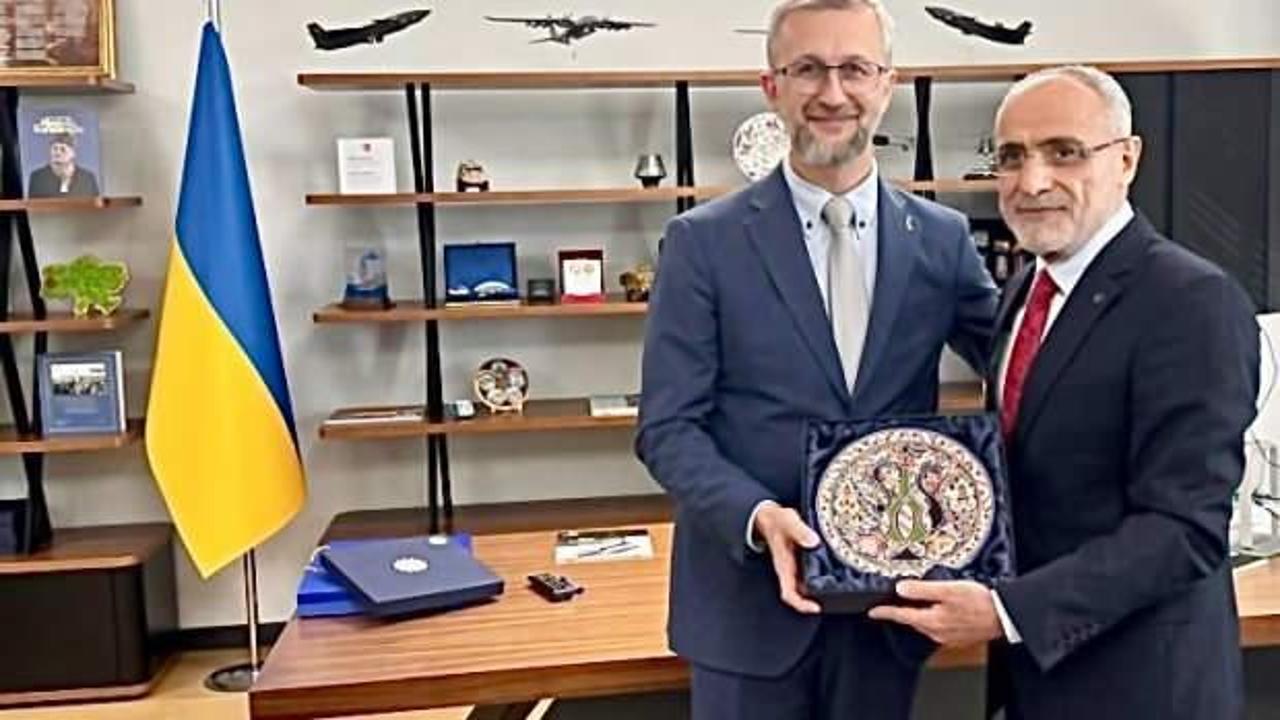 Cumhurbaşkanı Başdanışmanı Topçu'dan Ukrayna Ankara Büyükelçisi Celal'e ziyaret