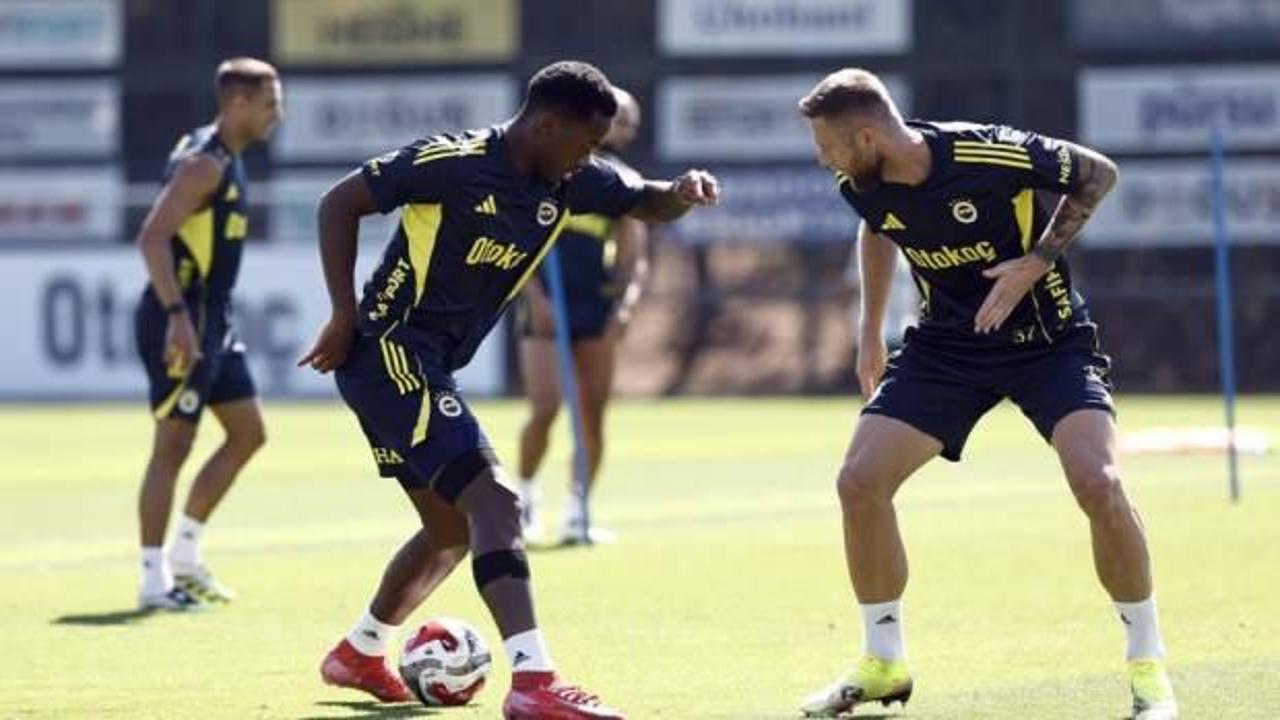 Fenerbah&ccedil;e, Feyenoord ma&ccedil;ı hazırlıklarını s&uuml;rd&uuml;rd&uuml;