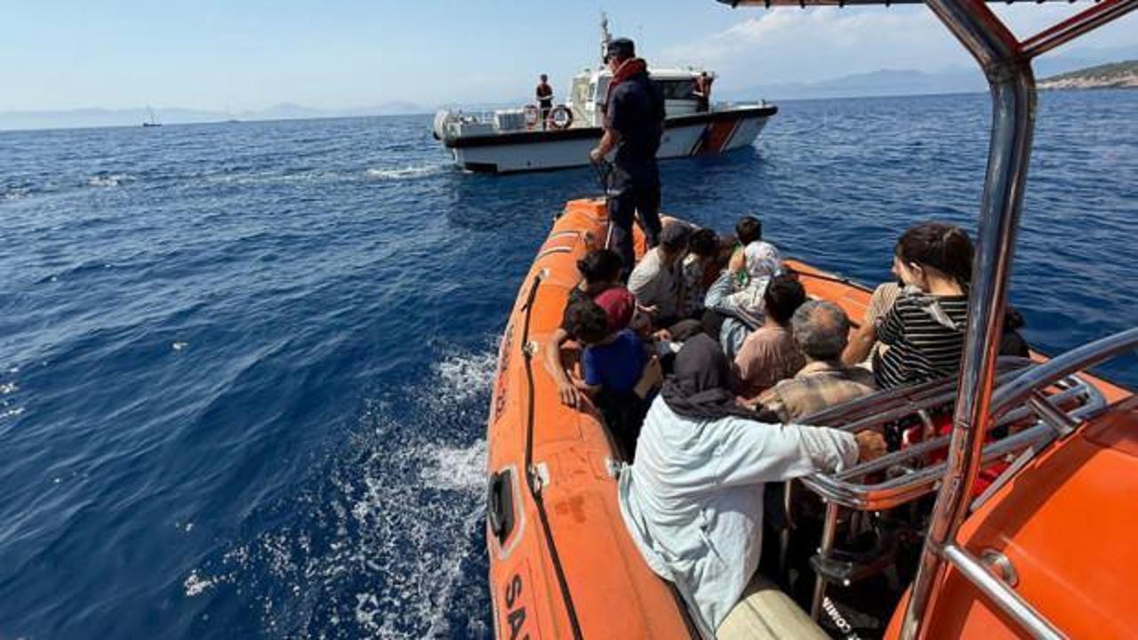 Fethiye'de mahsur kalan 24 kaçak göçmen kurtarıldı
