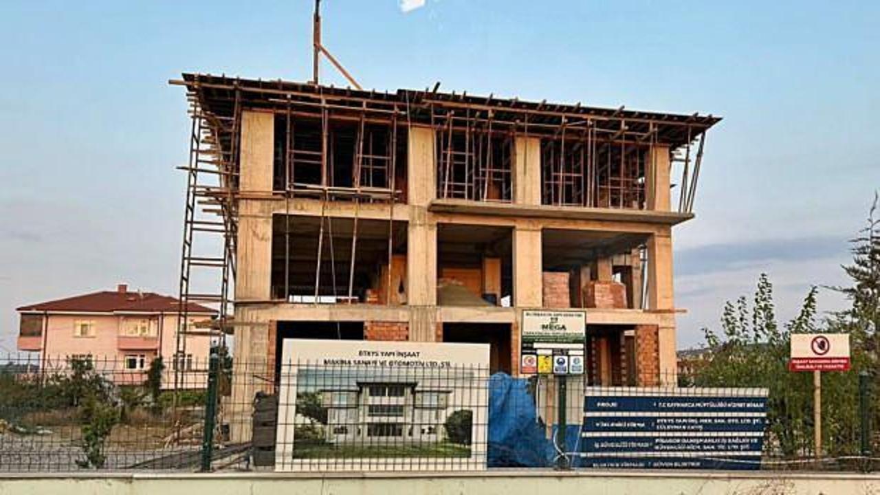 İnşaatın 3’üncü katından düşen işçi öldü
