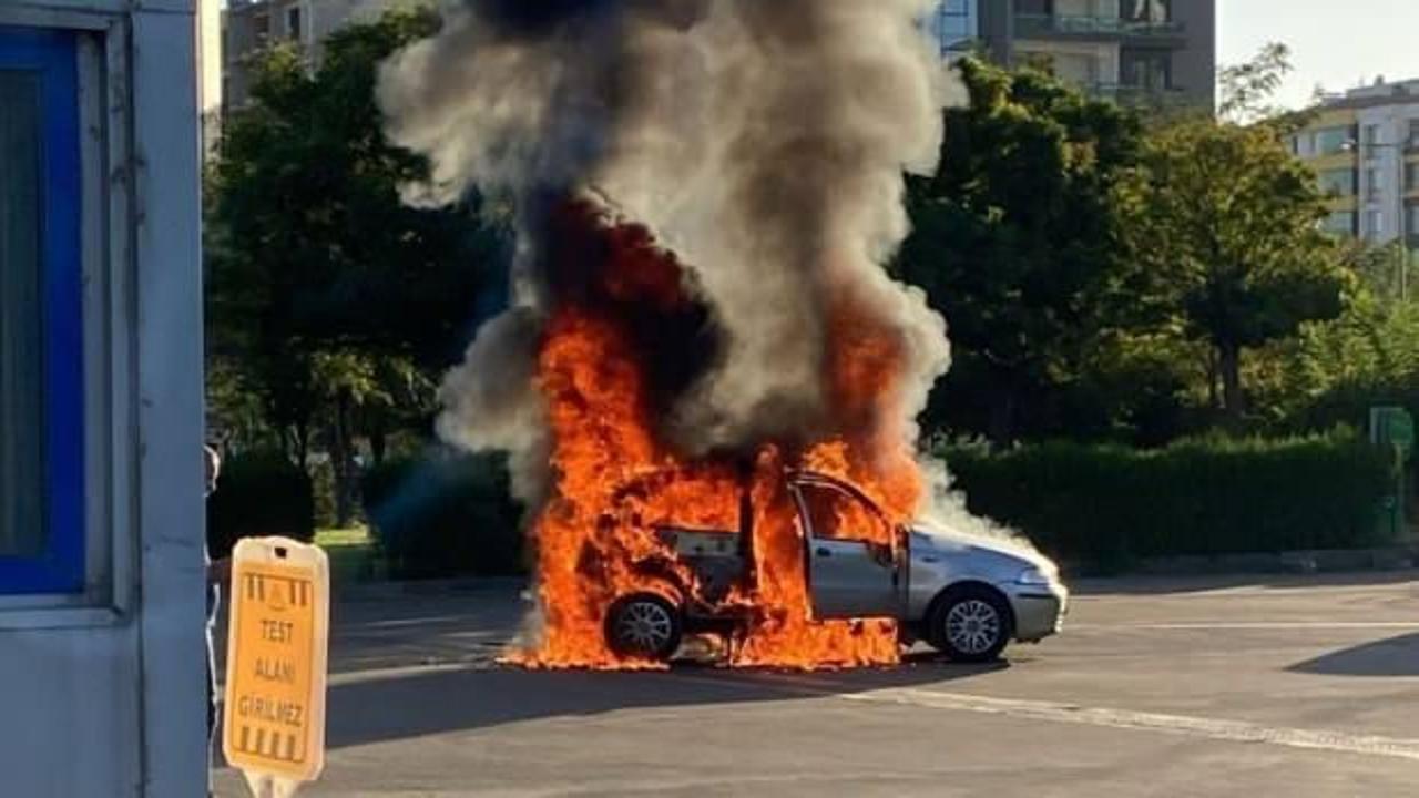 Muayeneden ge&ccedil;meyen otomobilini yaktı