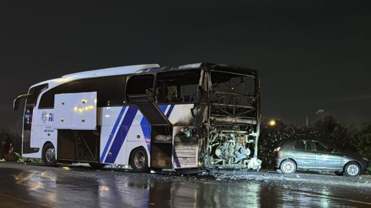 Ümraniye'de yolcu otobüsünde çıkan yangın söndürüldü