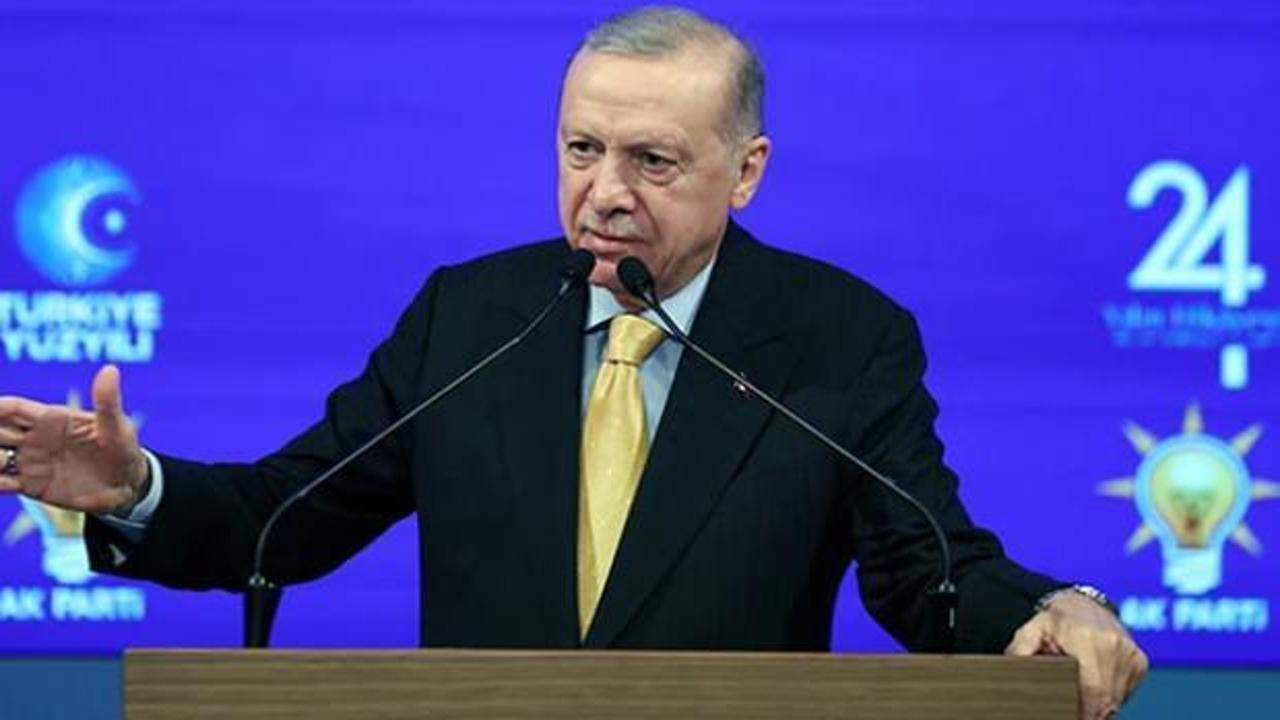 AK Parti'ye katılan yeni isimler 2025! Rozetler takıldı