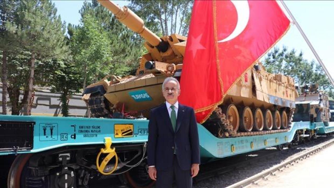 Bakan Uraloğlu: T&uuml;rkiye savunma sanayisiyle d&uuml;nya piyasalarına adeta m&uuml;hr&uuml;n&uuml; vurdu