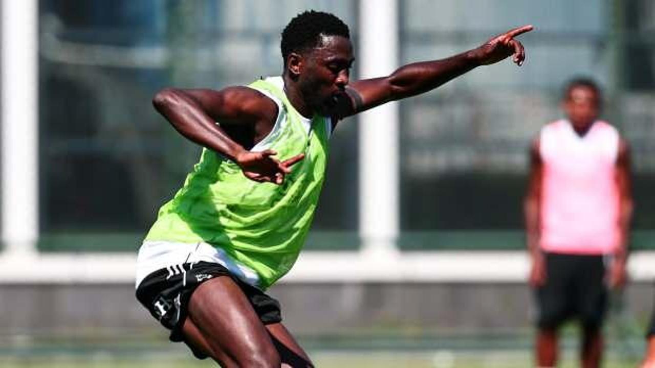 Beşiktaş'ın yeni transferi Wilfred Ndidi, ilk antrenmanına çıktı