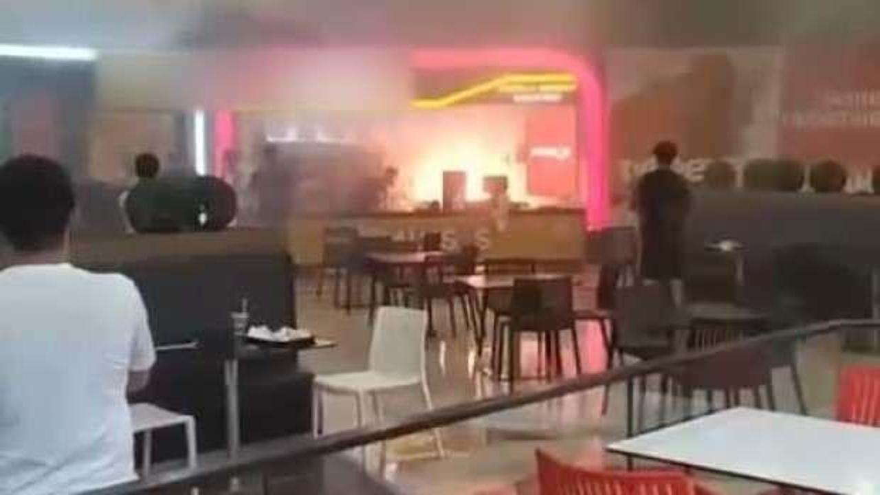 Beylikdüzü’nde AVM de yangın paniği