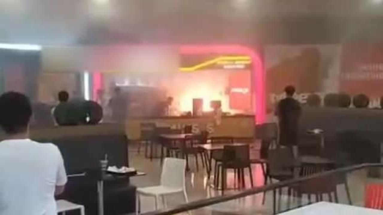 Beylikdüzü’nde AVM'de yangın paniği