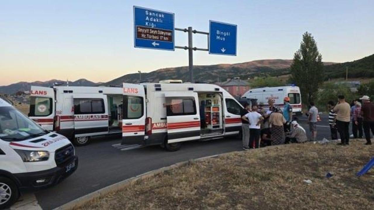 Bingöl’de trafik kazası: 11 yaralı