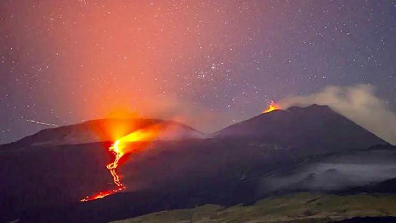 Etna Yanardağı yeniden aktif hale geldi