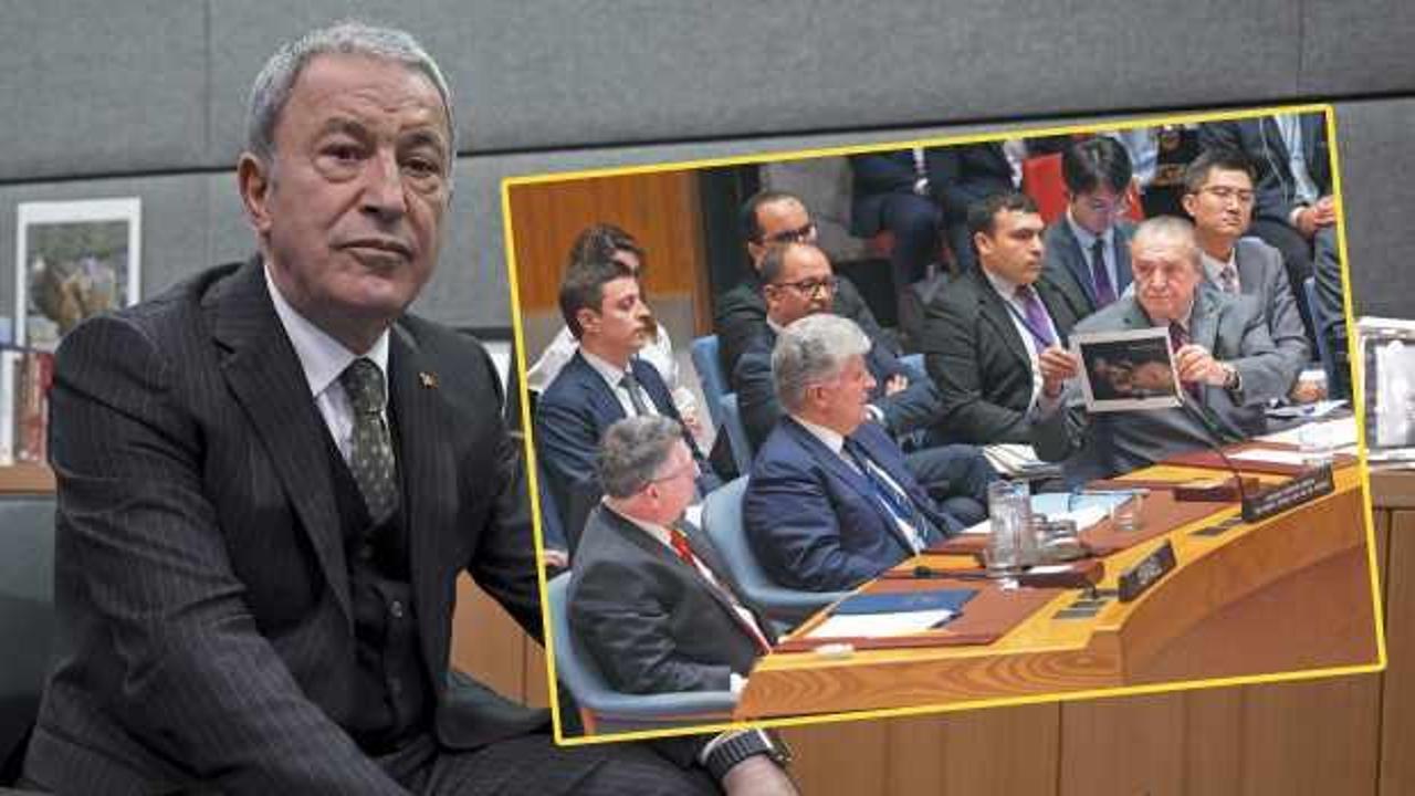 Hulusi Akar gündem olan kareyi paylaştı: Terörist mi bu? Cevap ver!
