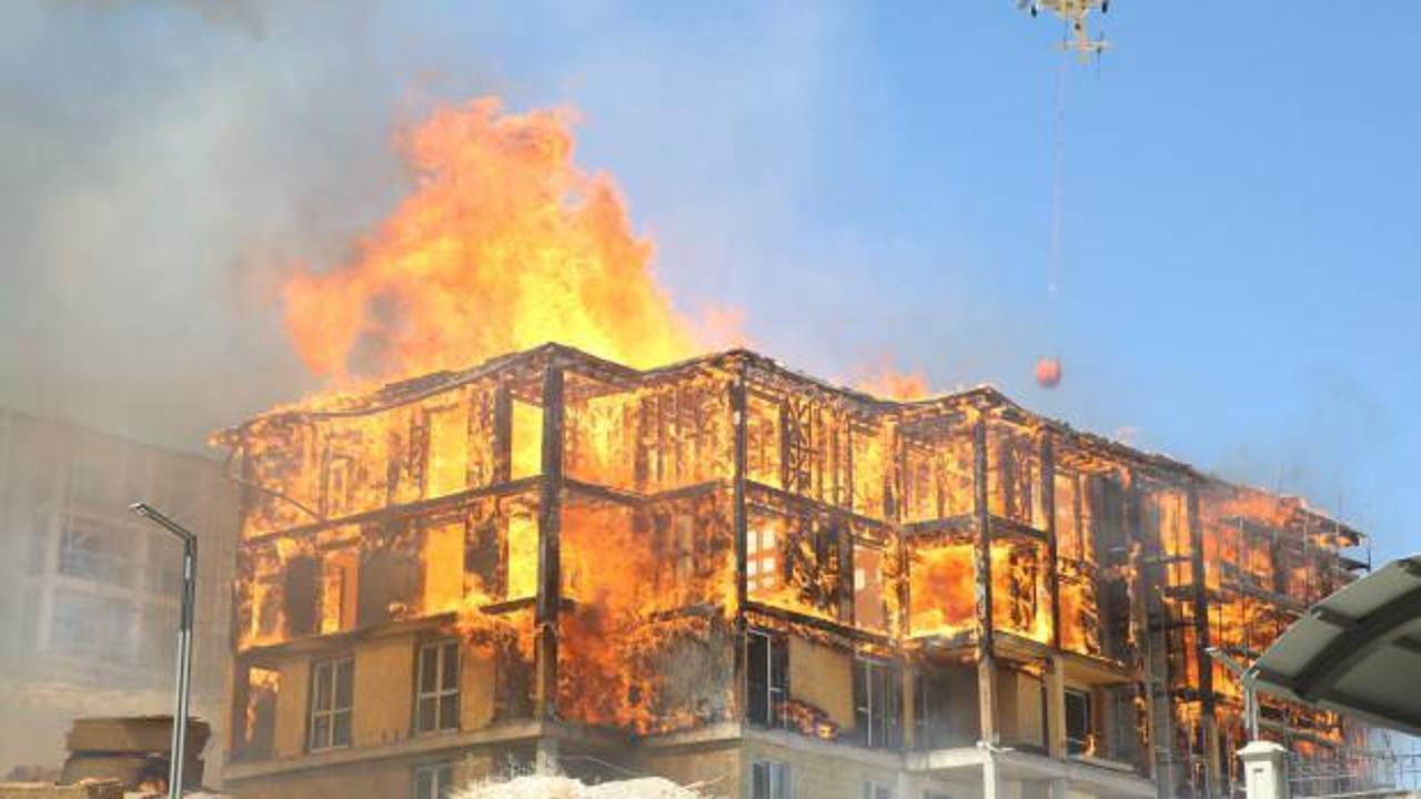 Kahramanmaraş'ta lojman inşaatında yangın