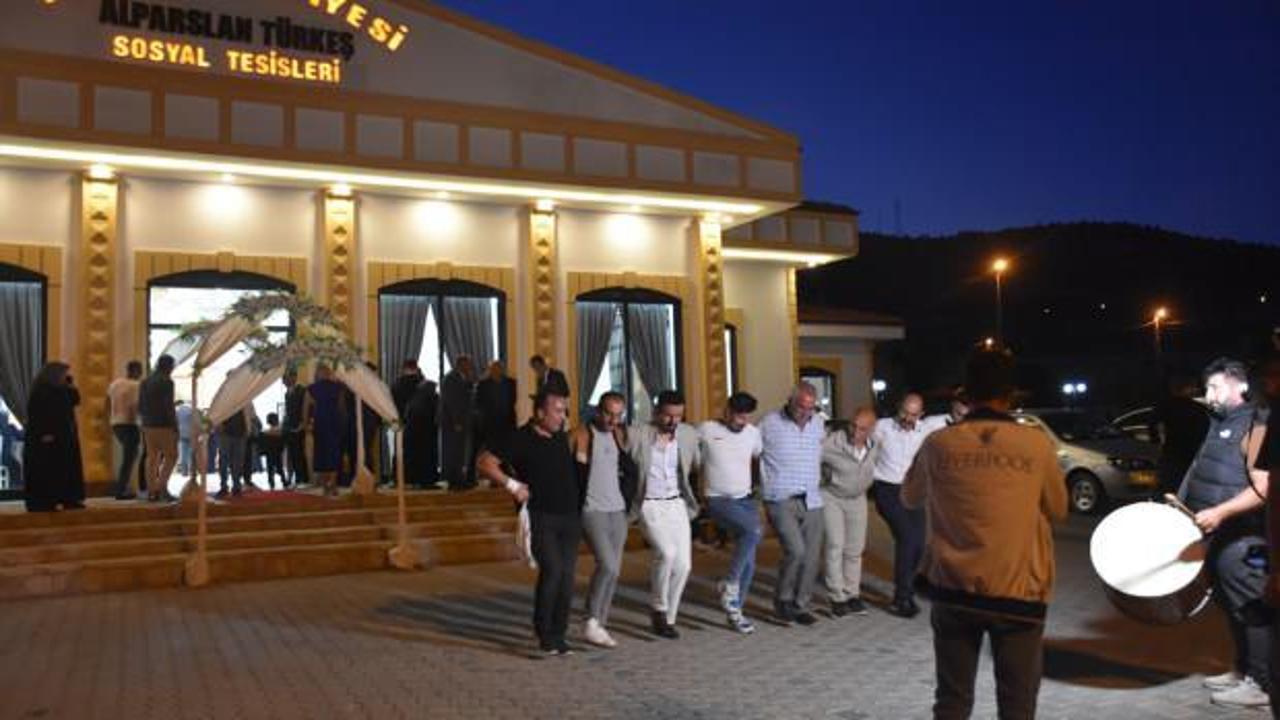Gümüşhane'de 500 çift 'ücretsiz salon' hizmetiyle evlendi