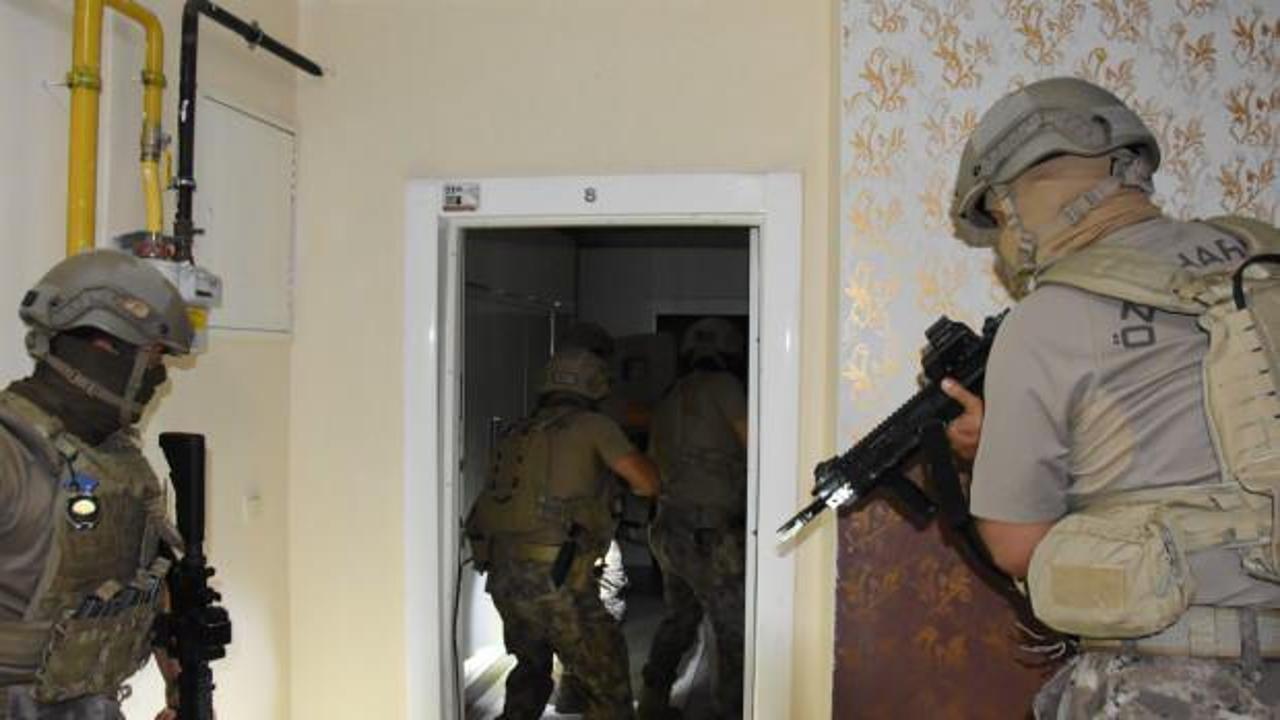 Özel harekat operasyonunda şaşırtan görüntü! Aranan şahıs bazadan çıktı