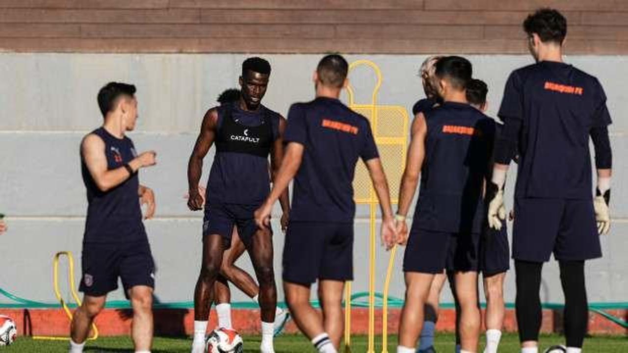 Başakşehir - Universitatea Craiova | Muhtemel 11'ler