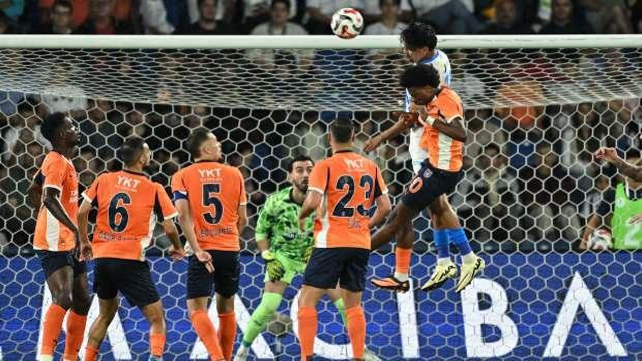 Başakşehir evinde yıkıldı: Rumenler 'tanıdık' yıldızla güldü