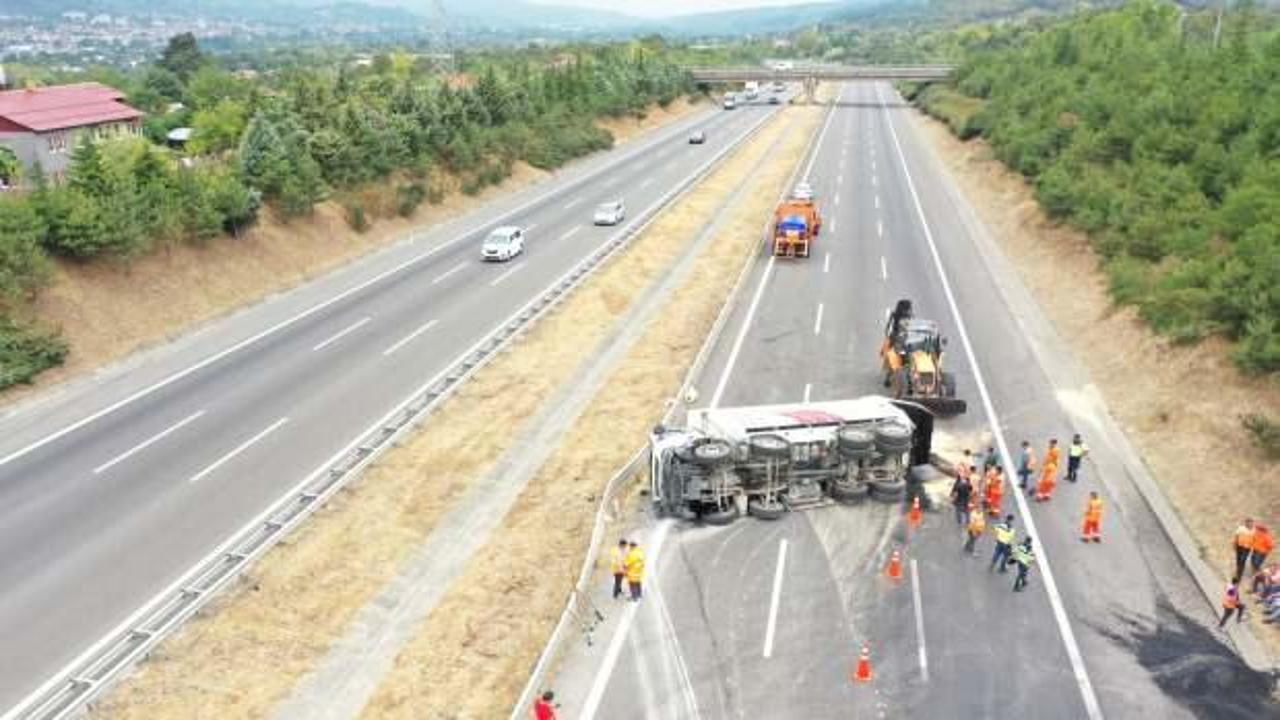 Bolu Dağı'nda İstanbul yönünü ulaşıma kapatan kaza! 