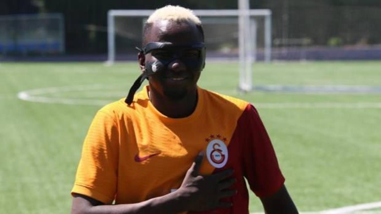 'Eskişehirli Osimhen'den T&uuml;rk takımlarına mesaj: Alın beni g&ouml;r&uuml;n...