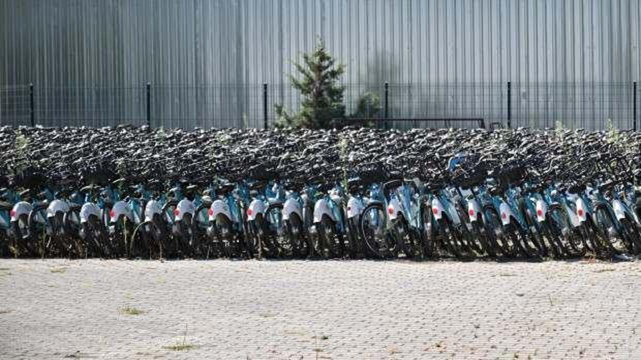 İBB'nin deposu bisiklet mezarlığına döndü! Meclis'e taşındı