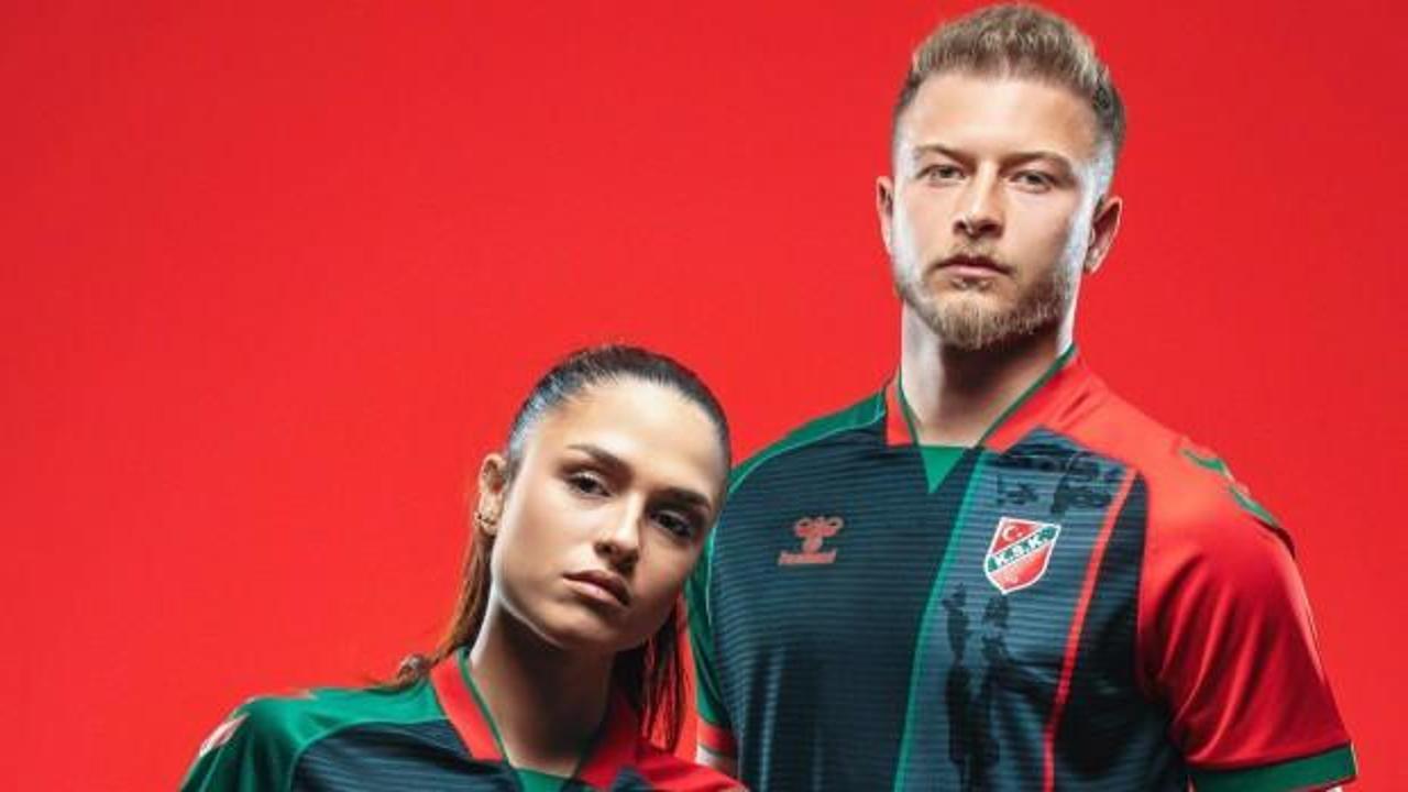 İzmir'in 3. Lig'deki temsilcisi 'Zübeyde Hanım' temalı formalarını tanıttı